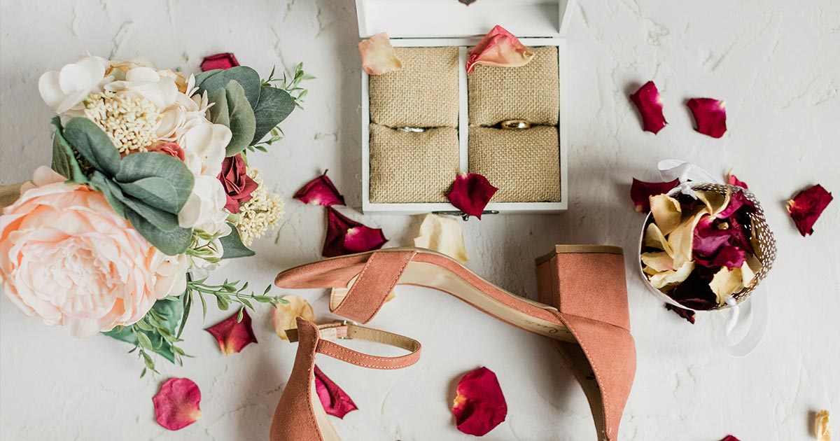 What to Put on a Wedding Website